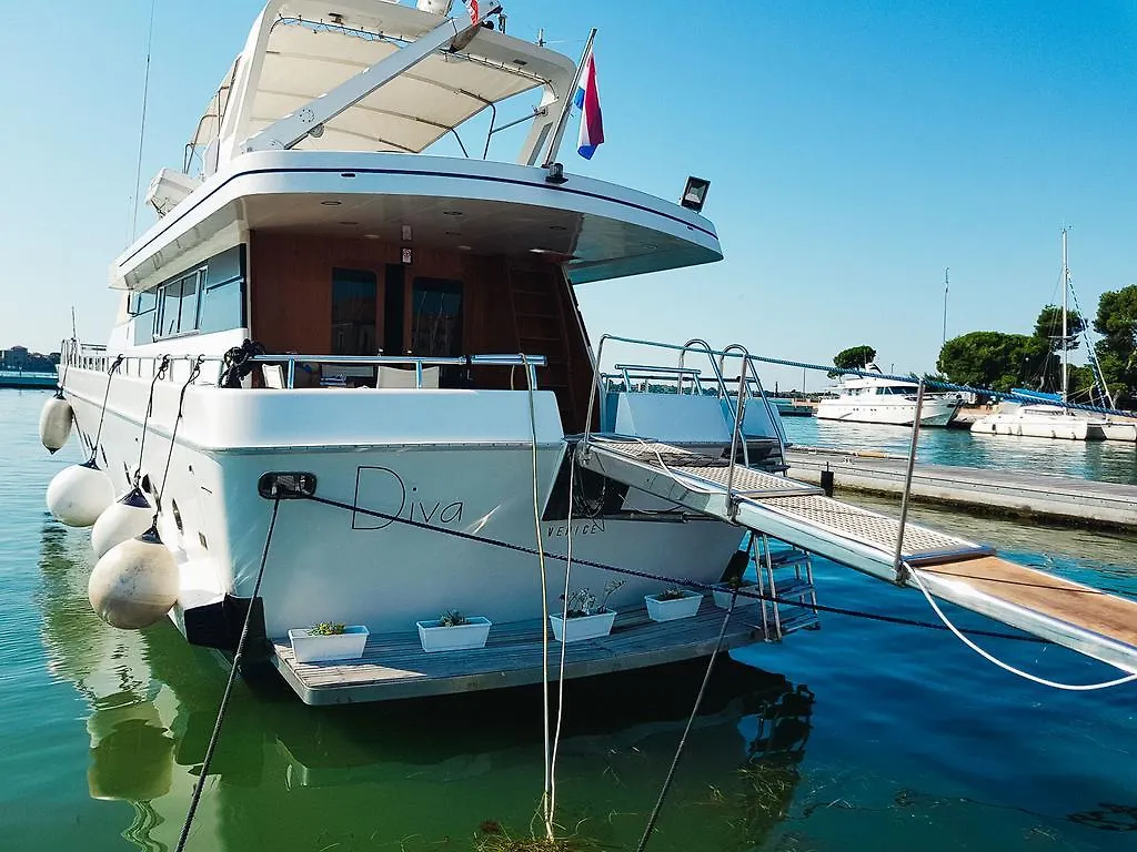 Yacht Diva Hotel Veneza Itália
